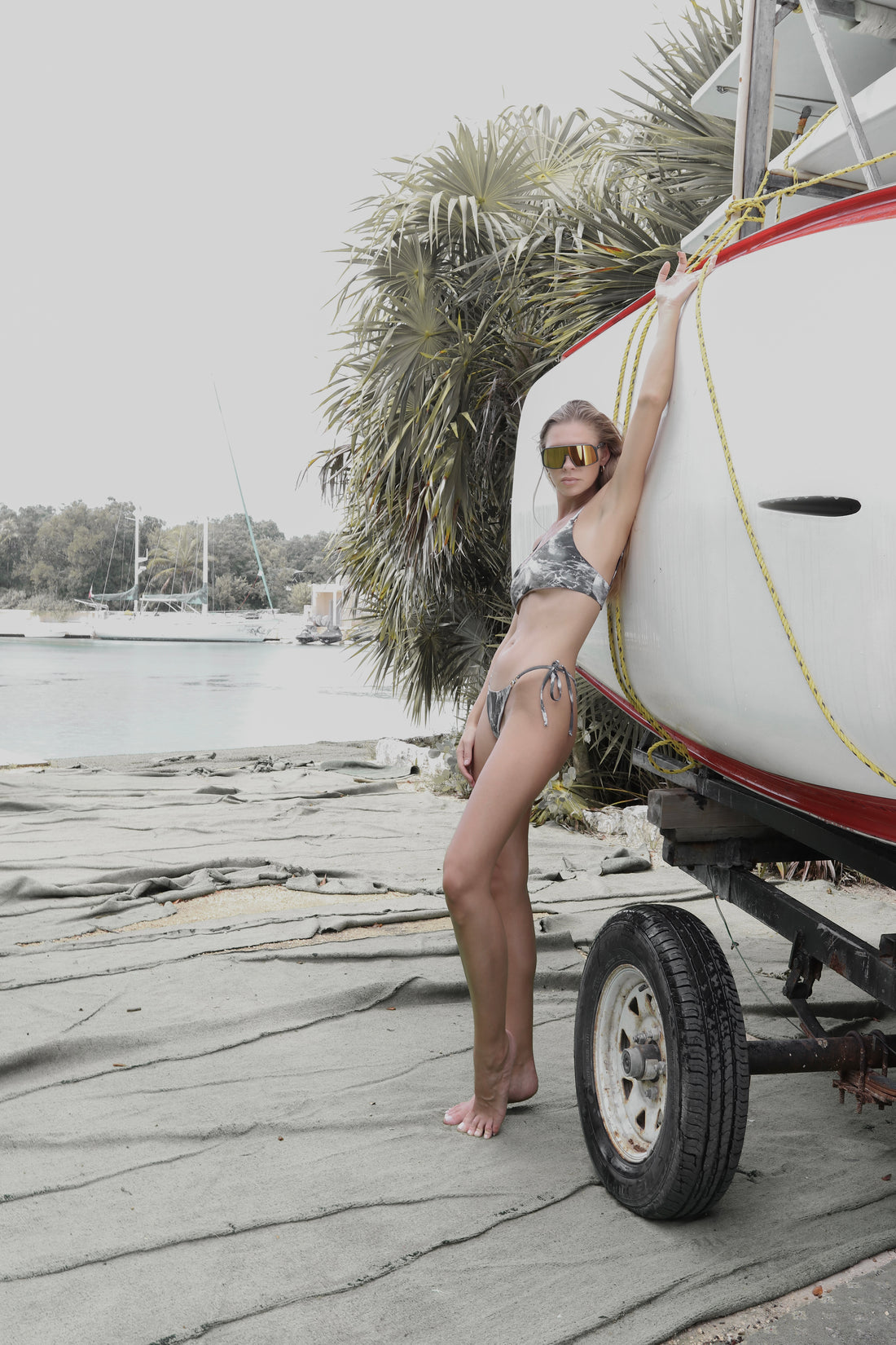 BIKINI MAR OLAS SALVAJES