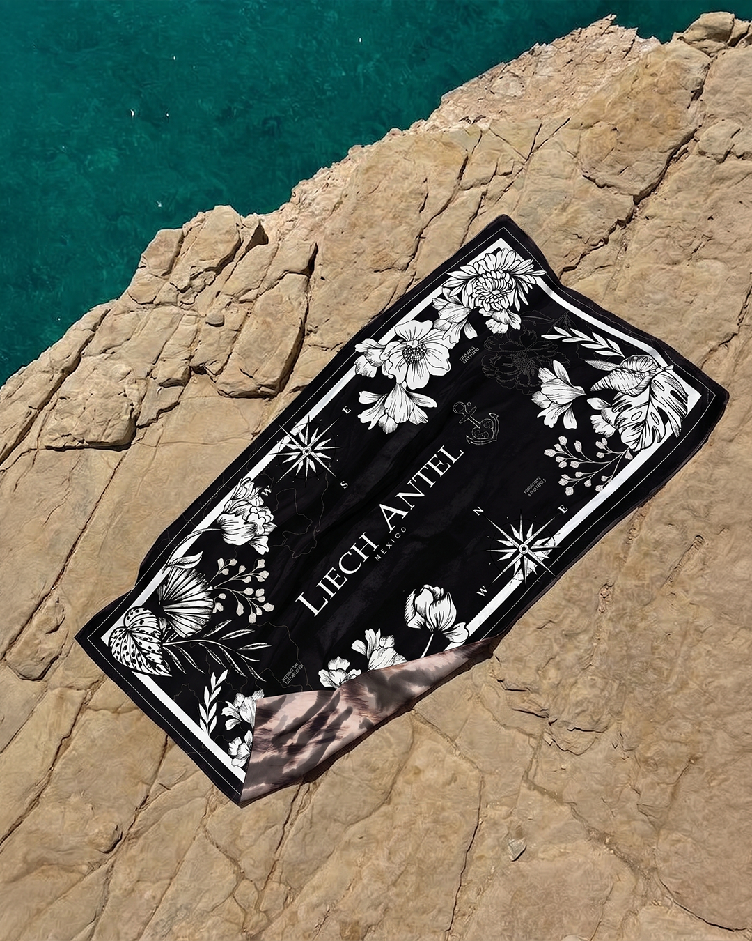 TOALLA MICROFIBRA TROPICAL DARK